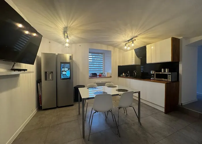 Sudety Park Zdrojowy 아파트 *